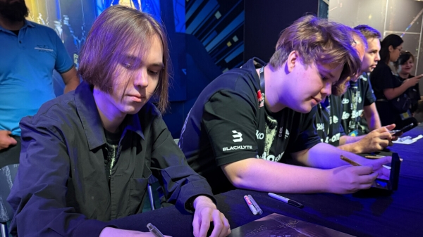 Team Spirit обыграла украинскую команду Natus Vincere и вышла в финал турнира по CS2